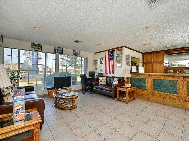 Americas Best Value Inn & Suites - Lancaster Luaran gambar