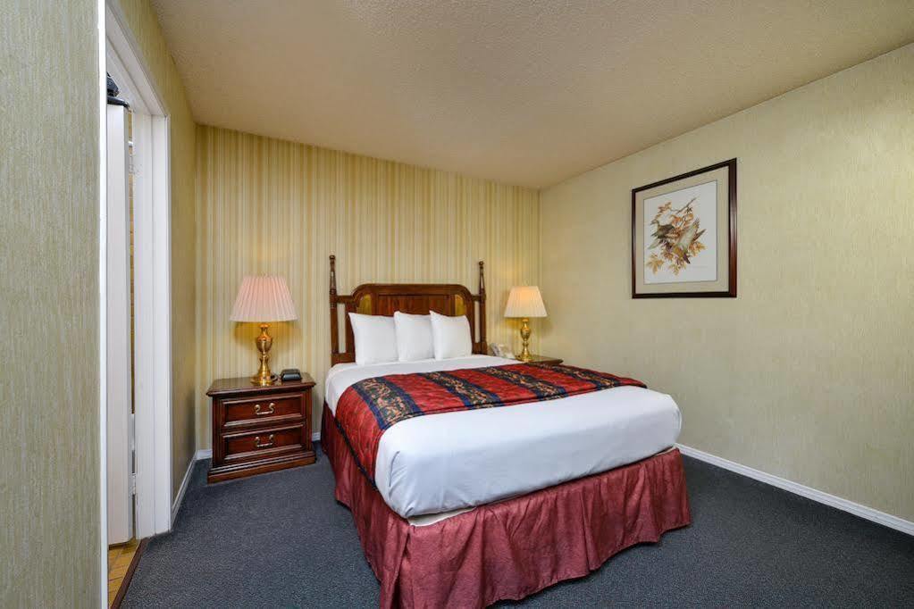 Americas Best Value Inn & Suites - Lancaster Luaran gambar